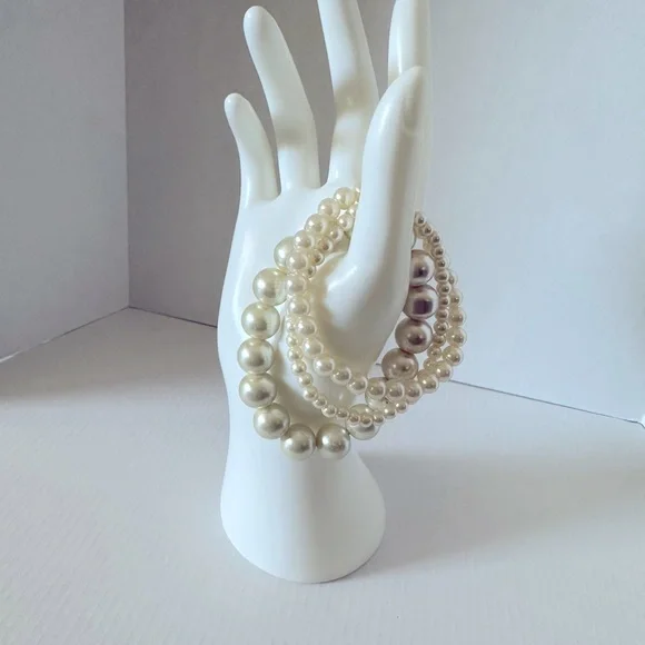 Faux pearl stretch bracelet set of 3 - Picture 2 of 8